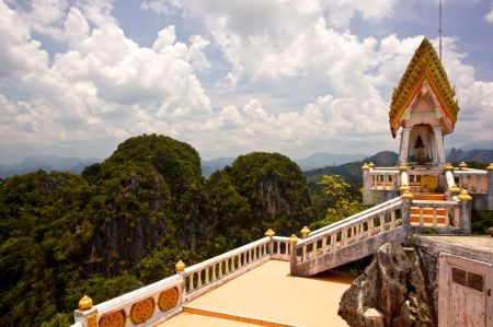 vue du sommet du temple du tigre (wat  tham seua)